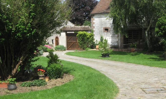 Plessis-Saint-Jean Bed & Breakfast | la maison d'hôtes de plessis