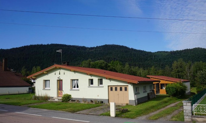 Vagney House | La maison et l'étang - grand terrain privé