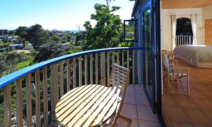 Onetangi House | La Maisonette - Stay Waiheke