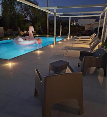 Trappeto House | La Marina Pool Villa