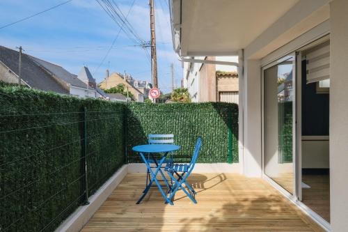 Saint-Nazaire Apartment | La Maritime - Vue port, 50 m de la plage de la baie