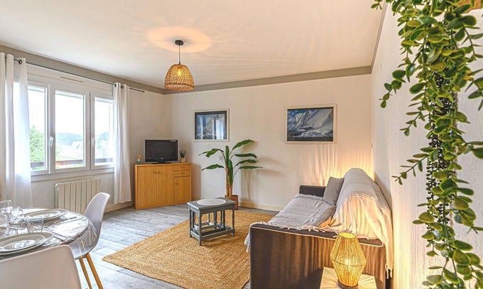La Trinite-sur-Mer Apartment | La Meunerie by Interhome