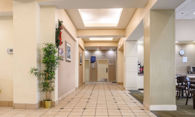 Long Wharf Hotel | La Quinta Inn & Suites by Wyndham New Haven