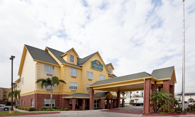 Pharr Hotel | La Quinta Inn & Suites by Wyndham Pharr - Rio Grande Valley