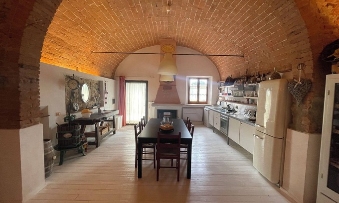 Empoli Apartment | "La Stalla", apartment