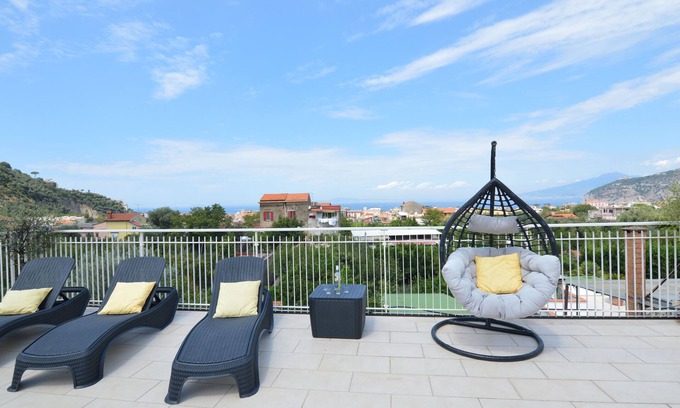 Sant'Agnello House | La Terrazza Family Holidays