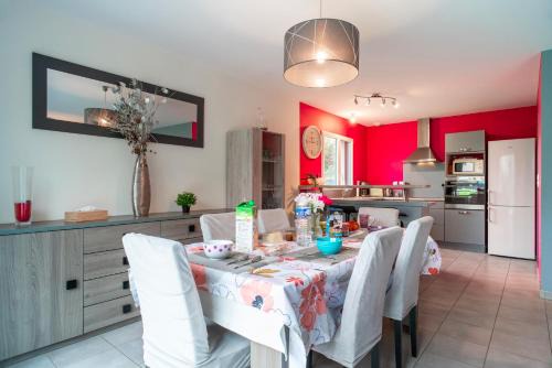 Fouesnant House | La Villa de l'Odet - 4 Chambres et parking privé