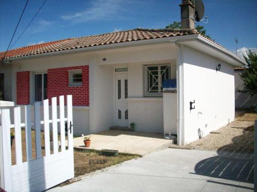 Le Verdon-sur-Mer House | La Villa des Dunes à la Plage Chambrette