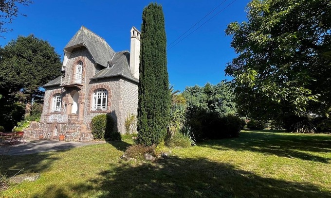 Plouguiel House | La Villa des Troënes - Proche des plages