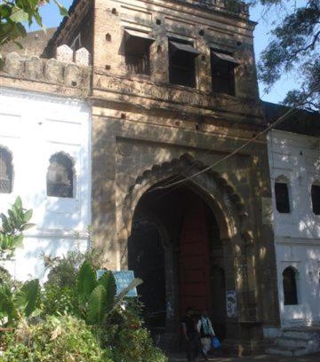 Maheshwar Cabin | Labboo'z Café and Lodge