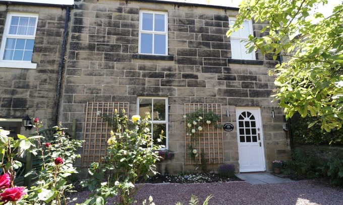 South Charlton House | Laburnum Cottage