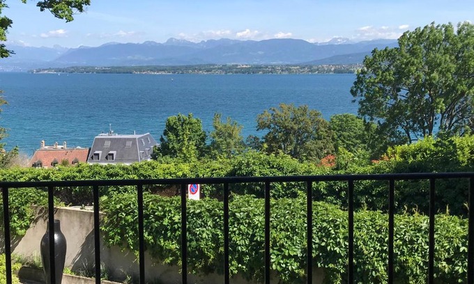 Nyon Apartment | Lac et Mont-Blanc