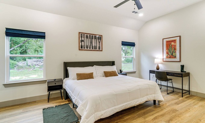 Lone Star Cottage | Lake-view Retreat w/Games & Yard in Daingerfield