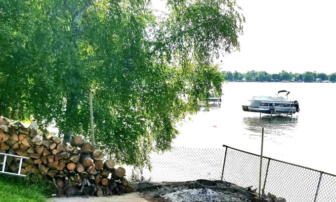 Prudenville Cabin | Lakefront Cabin #8 on Houghton Lake