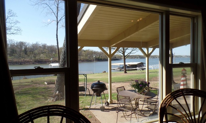 Grove Cabin | Lakefront Cabin in Grove, OK with Private Dock