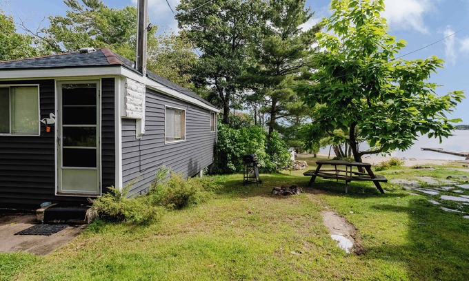 Carling Cabin | Lakeview Cabin in Georgian Bay - Rockwood #1