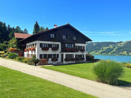 Immenstadt im Allgaeu Apartment | Landhaus Sinz über'm See