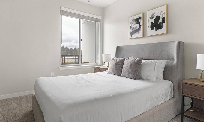 Portland Heights Apartment | Landing | Amazing 1BD, Gym