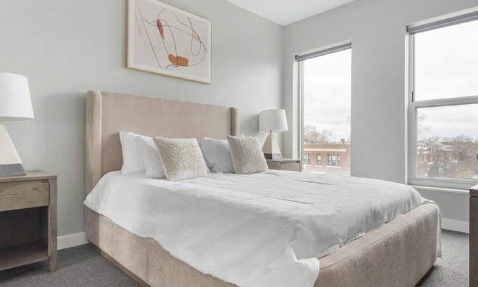 Shaw Apartment | Landing at Grand Flats - 1 Bedroom in Compton Heights