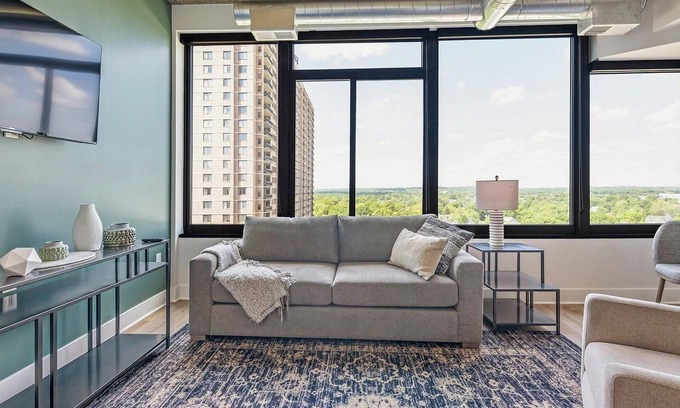 Baileys Crossroads Apartment | Landing | Chic 1BD, Game Room, Gym