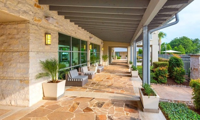 Buda Apartment | Landing | Stunning 1BD, Clubhouse, Pool