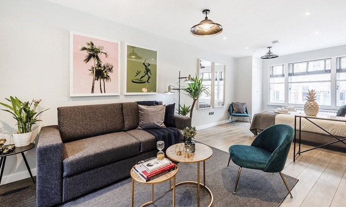 Chinatown Apartment | LARGE BOUTIQUE STUDIO/1-BED IN CHINATOWN