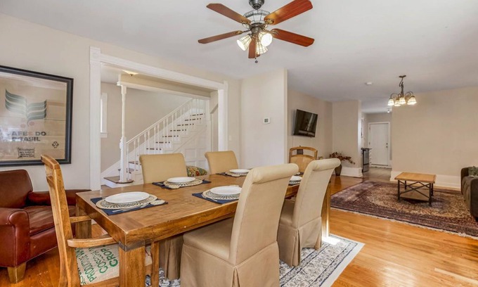 Southmoreland House | Large, Comfortable, Multi-generational Home