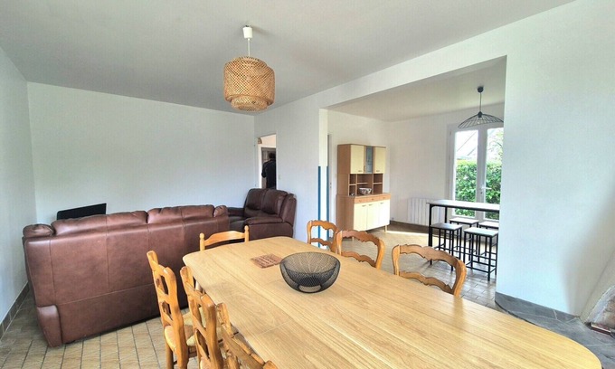 Lancieux House | Large family house - near beach