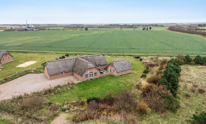 Vedersø Klit House | Large holiday home for 20 people with large pool, Hot tub for 7 people and.