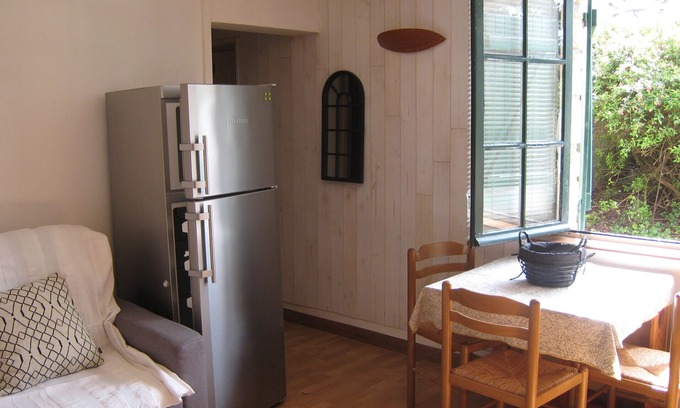 Le Moulleau Apartment | Large studio 100m from the beach. Private parking lot