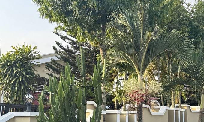 Kumasi House | LaRosa Executive Guest House