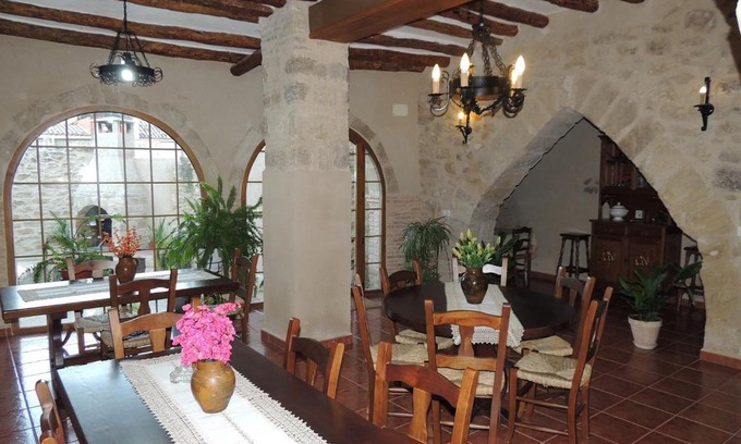 Valdealgorfa House | Las Bodegas Del Gilo
