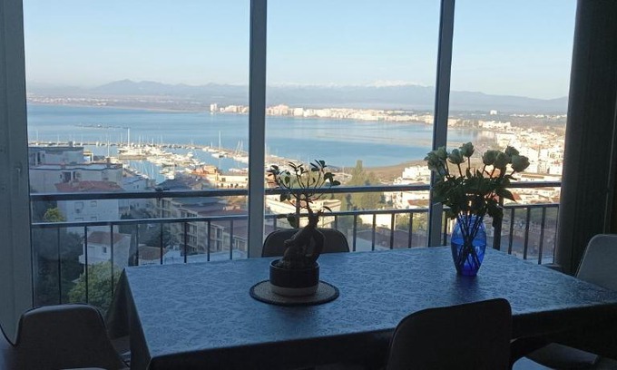 Roses Town Center Apartment | Las Delicias ROSES