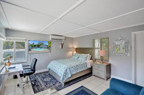 Victoria Park Apartment | Las Olas Oasis, Pool, Parking, Central and Cozy!