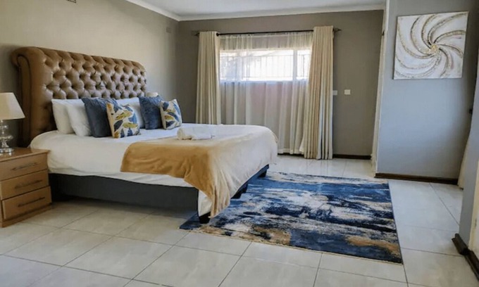 Harare House | Lavish Modern Glint House