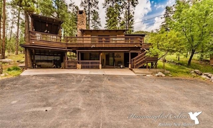 Ruidoso Cabin | Lazy Bear Lodge: 'Relaxation achieved' with hot tub.