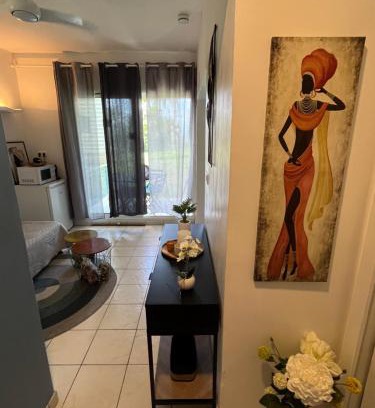 Tartane Apartment | Le 63*