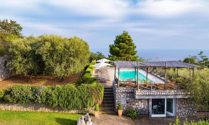 Sant'Agata sui Due Golfi Apartment | Le Capannelle by Feeling Italy