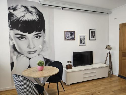 Saint-Etienne Apartment | Le Cin et Chic Vidéoprojecteur Popcorn Netflix