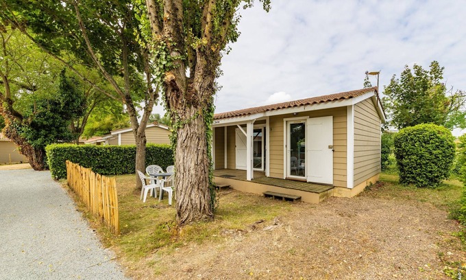 Aiguelèze Cottage | Le Cocon du Cèdre - Terrace - Swimming pool
