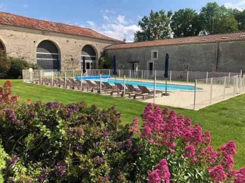 Surgeres House | Le Colombier Gites
