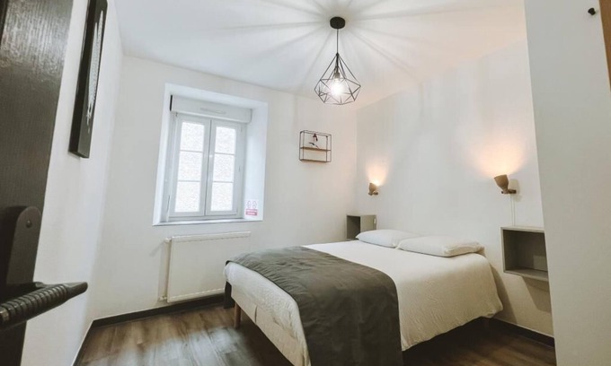 Tournon-sur-Rhone Bed & Breakfast | LE DRÔMARDÈCHOIS * Self-catering cottage in Ardèche/ECOLODGITE