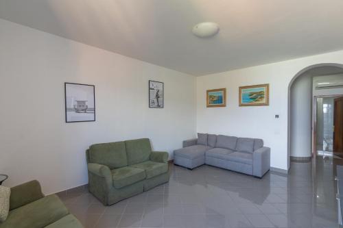 Le Grazie Apartment | Le Grazie 2 bedroom sea view apartment
