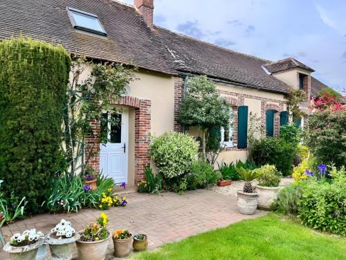 Saint-Remy-sur-Avre House | Le Jardin de François