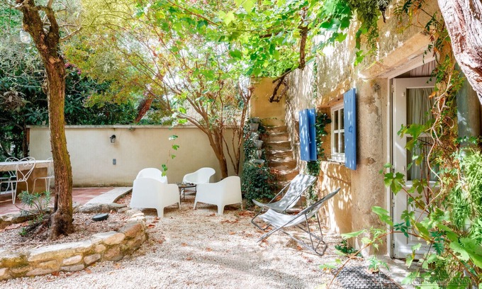 Valreas Cottage | "Le Mas des Platanes", la Passerelle gîte in Provence