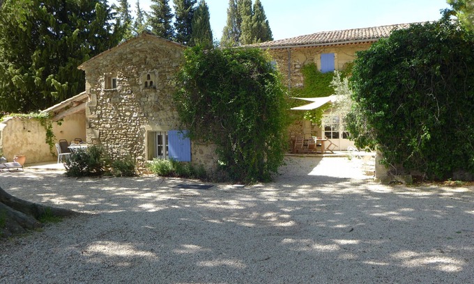 Valreas Cottage | "Le Mas des Platanes", the Aparté gîte in Provence