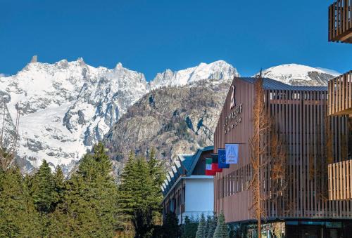 Courmayeur Hotel | Le Massif Hotel & Lodge Courmayeur The Leading Hotels of the World