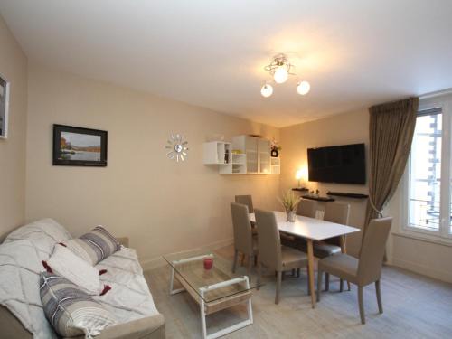 Mont-Dore Apartment | Le Mont-Dore - Charmant T3 en plein centre-ville avec accès WiFi, proche thermes et commodités - FR-1-608-28