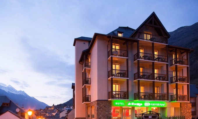 Esquieze-Sere Hotel | Le Montaigu