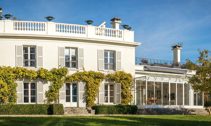 Rocquencourt Villa | Le Pavillon de Chasse - Les Demoiselles à Versailles